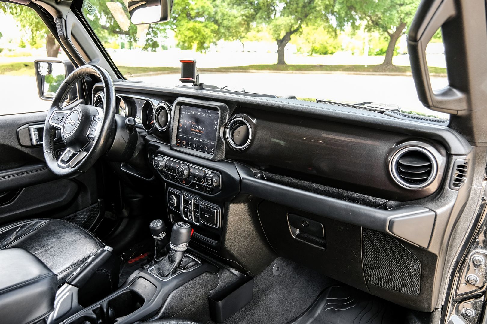 2019 Jeep Wrangler Unlimited Sahara Altitude - Photo 16