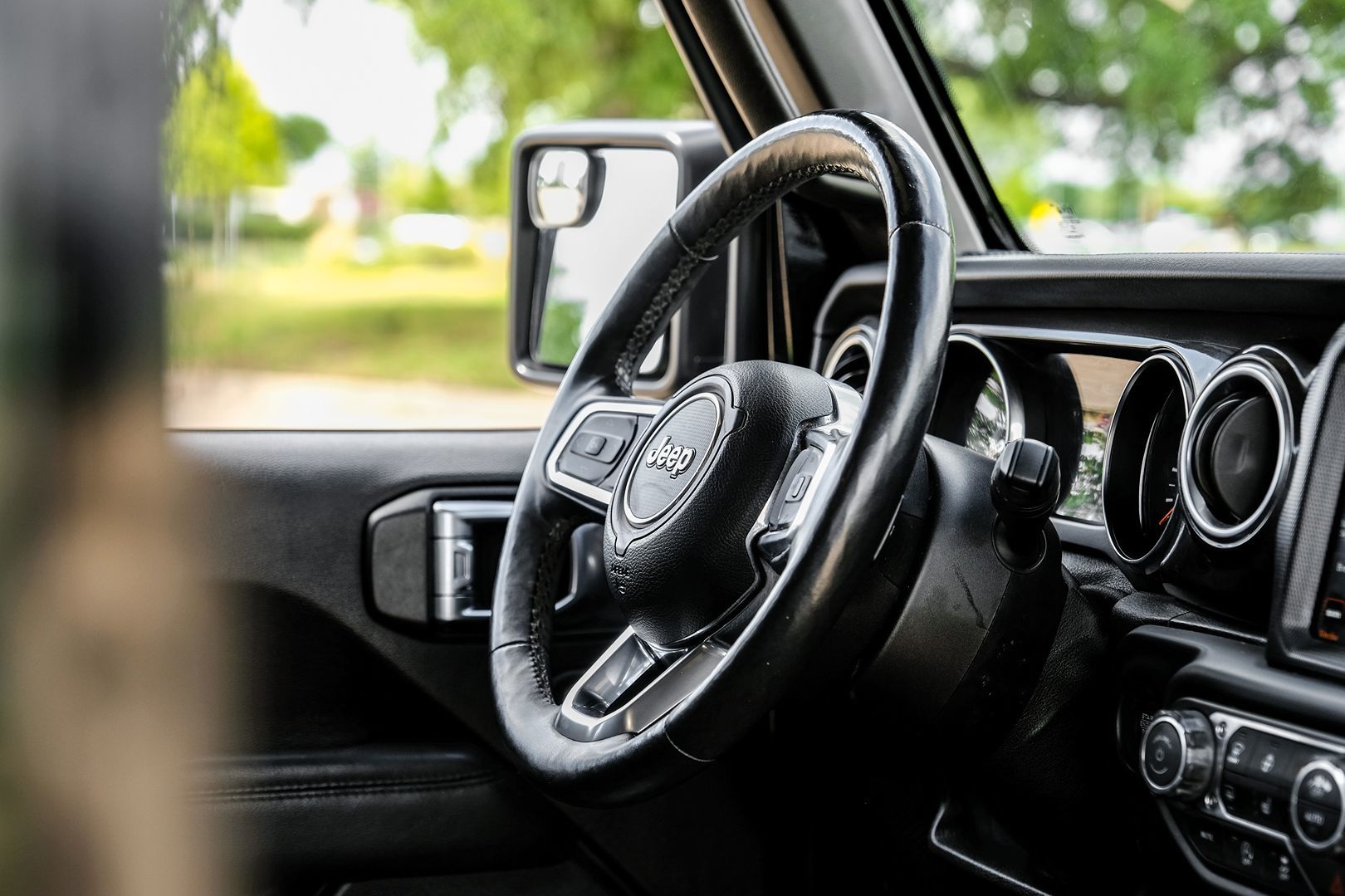 2019 Jeep Wrangler Unlimited Sahara Altitude - Photo 17