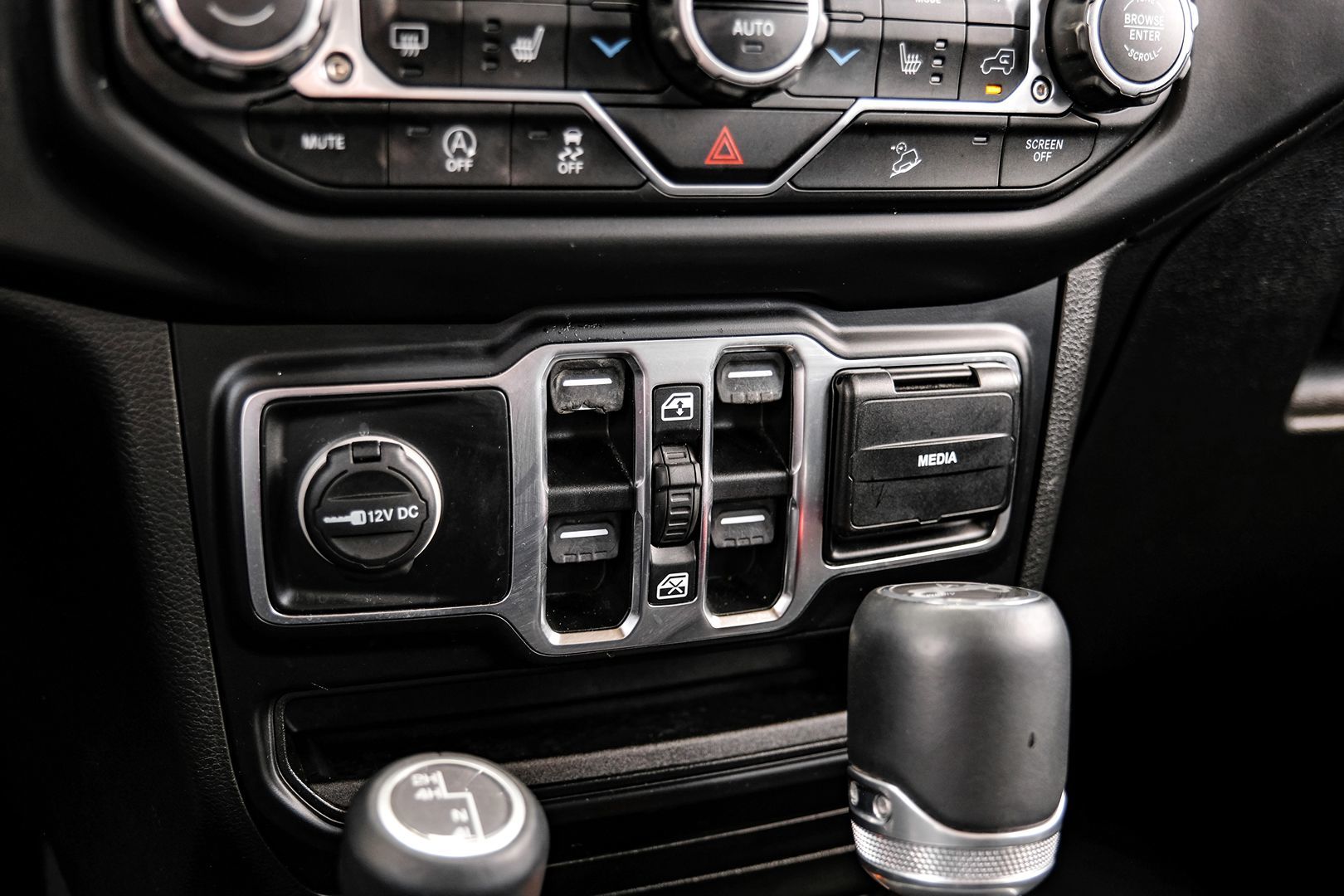 2019 Jeep Wrangler Unlimited Sahara Altitude - Photo 31