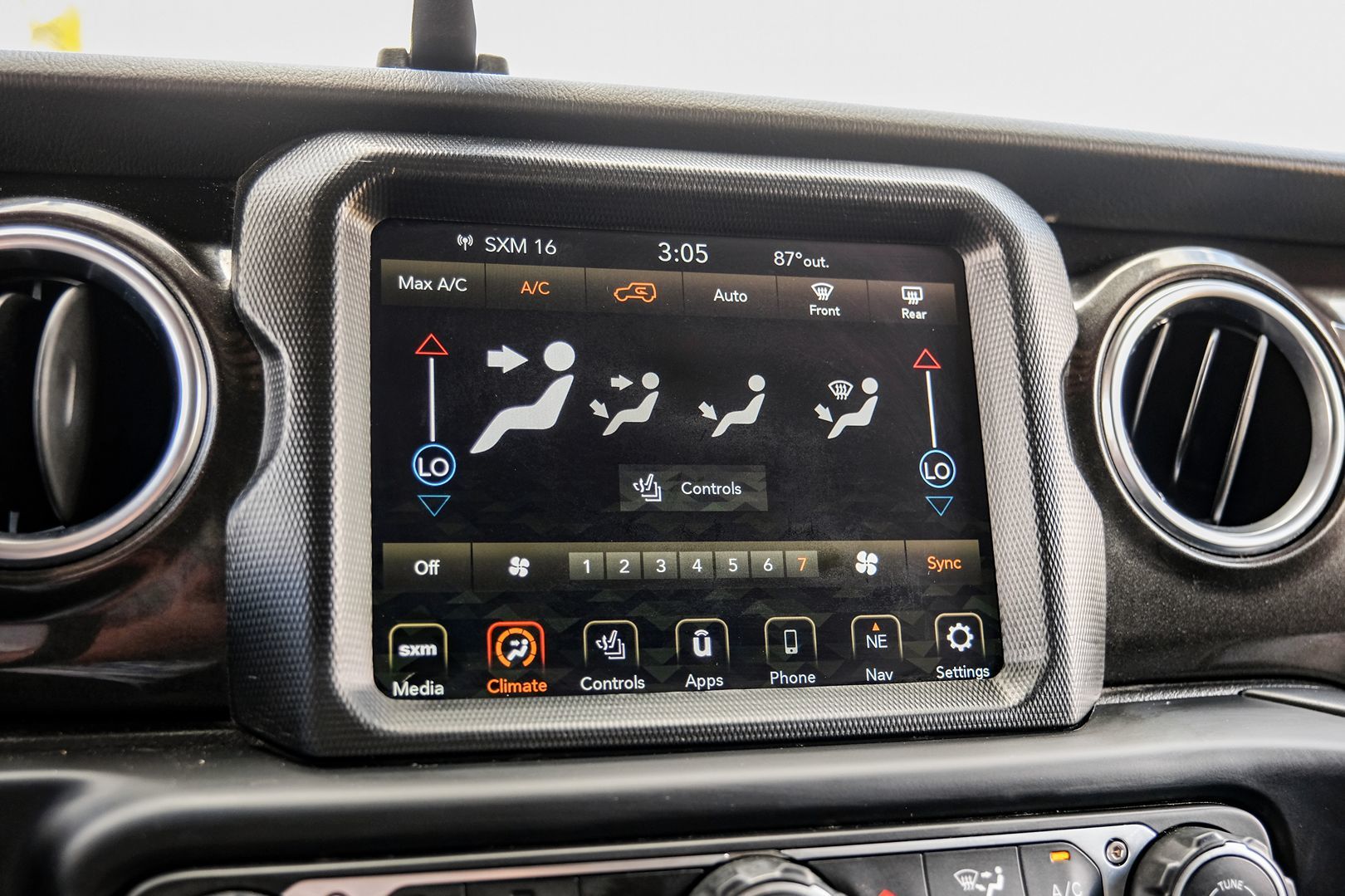 2019 Jeep Wrangler Unlimited Sahara Altitude - Photo 38