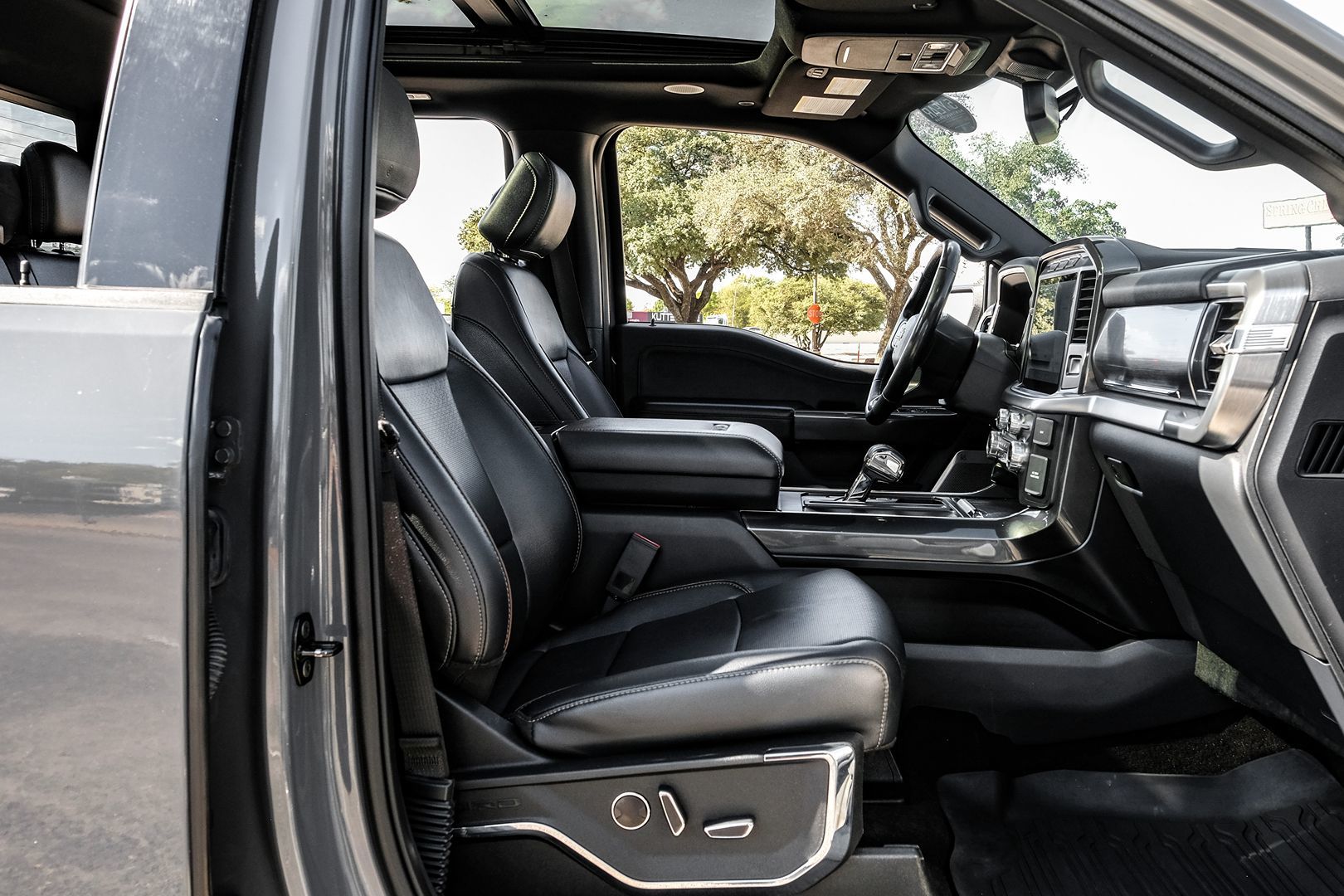 Photo 40 of this Ford F-150