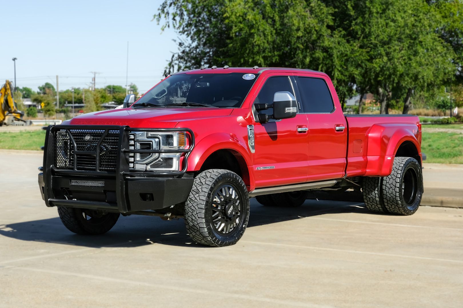 Photo 2 of this Ford Super Duty F-450 DRW