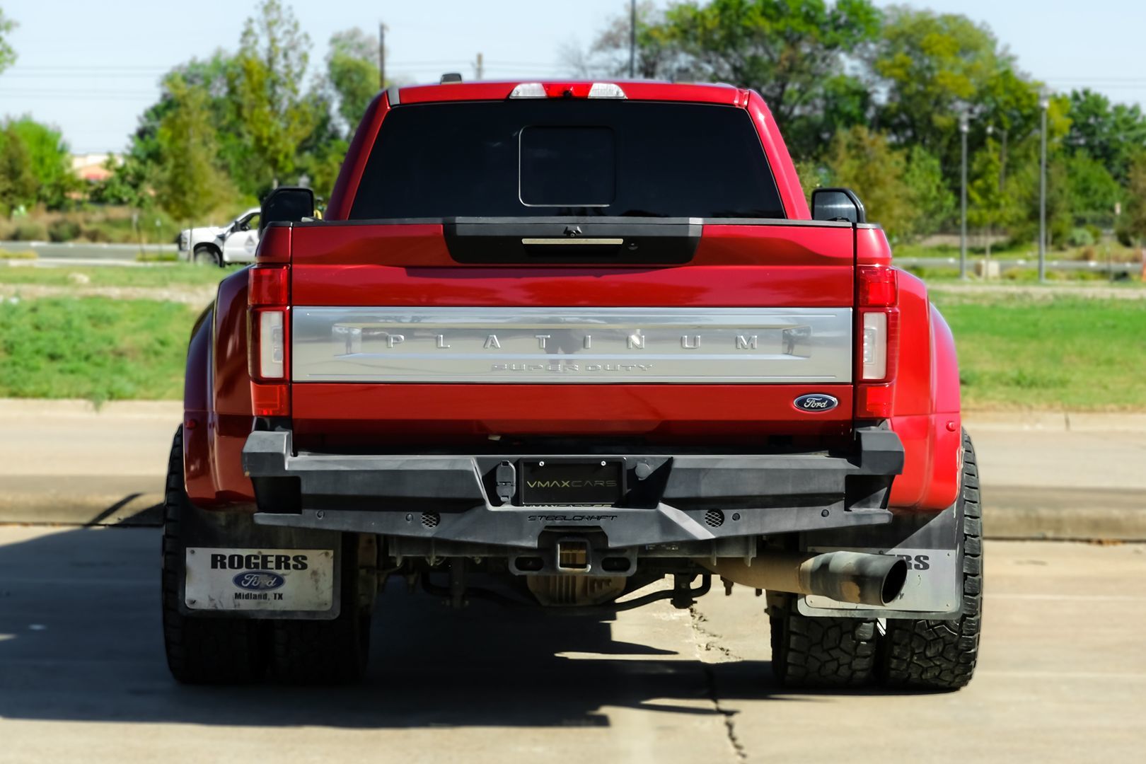 Photo 9 of this Ford Super Duty F-450 DRW