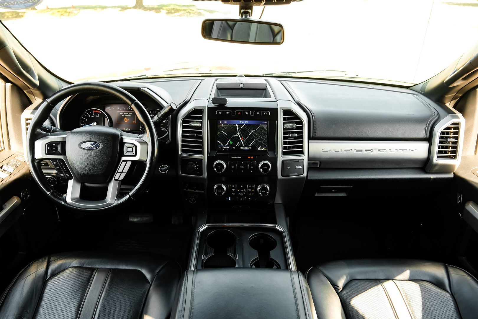 Photo 13 of this Ford Super Duty F-450 DRW