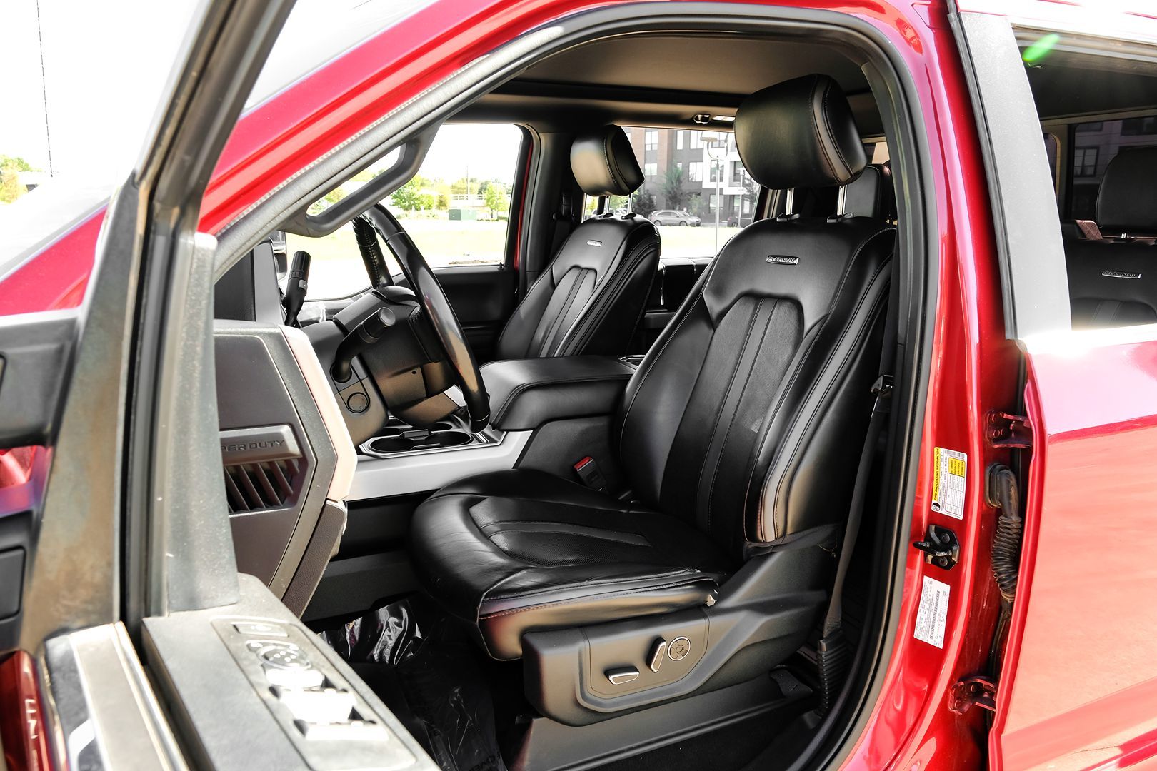 Photo 35 of this Ford Super Duty F-450 DRW