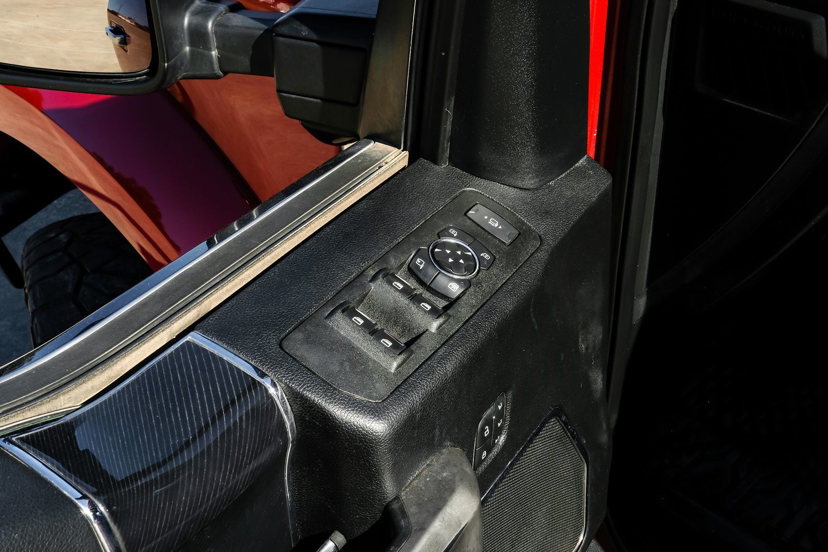 Photo 48 of this Ford Super Duty F-450 DRW