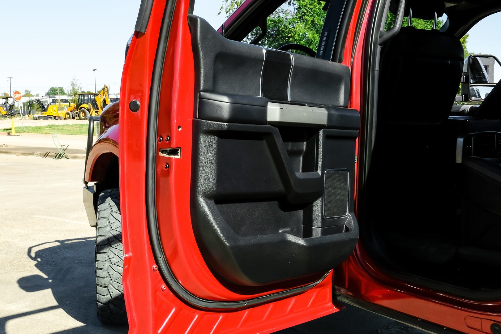Photo 51 of this Ford Super Duty F-450 DRW