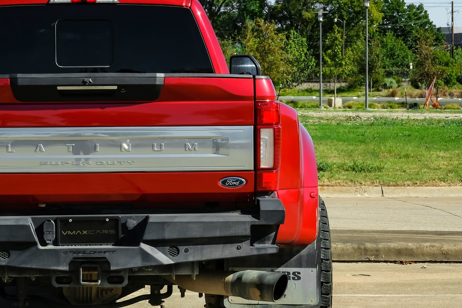 Photo 54 of this Ford Super Duty F-450 DRW