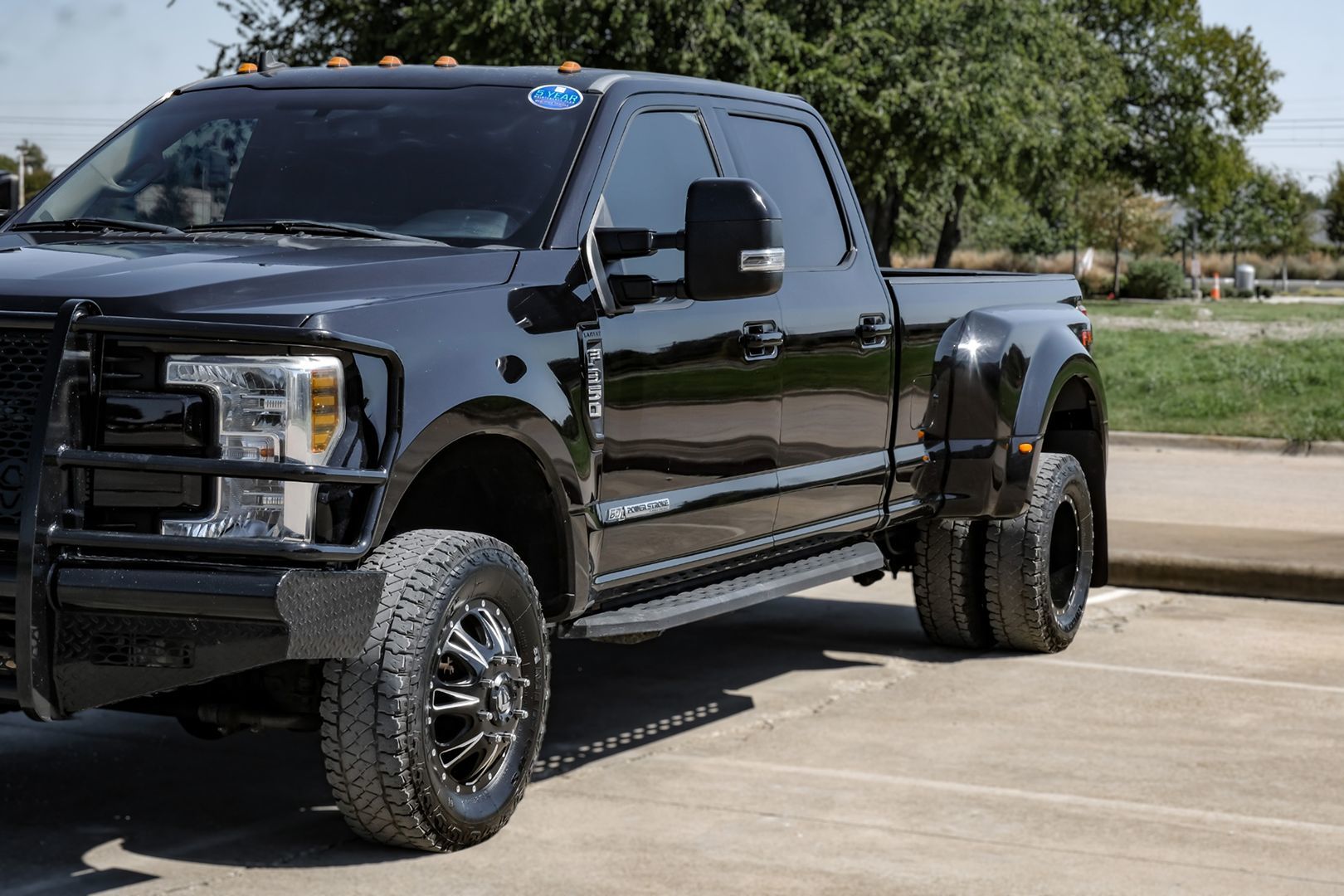 Photo 7 of this Ford Super Duty F-350 DRW
