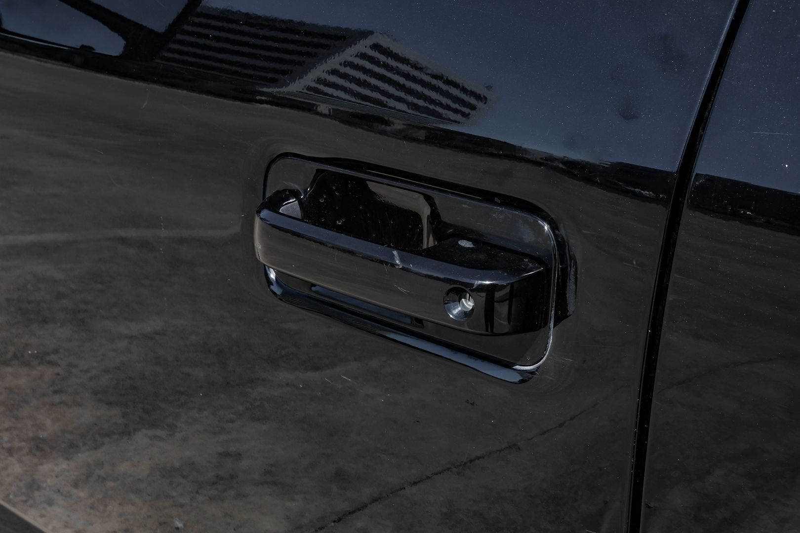 Photo 52 of this Ford Super Duty F-350 DRW