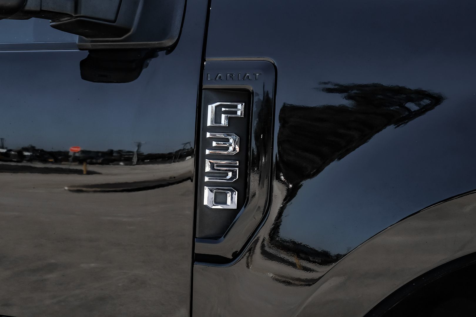 Photo 64 of this Ford Super Duty F-350 DRW