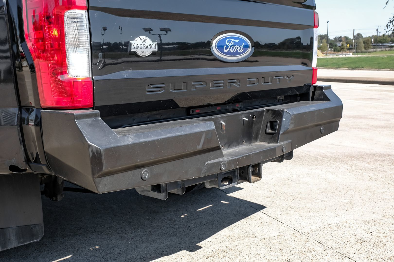 Photo 66 of this Ford Super Duty F-350 DRW