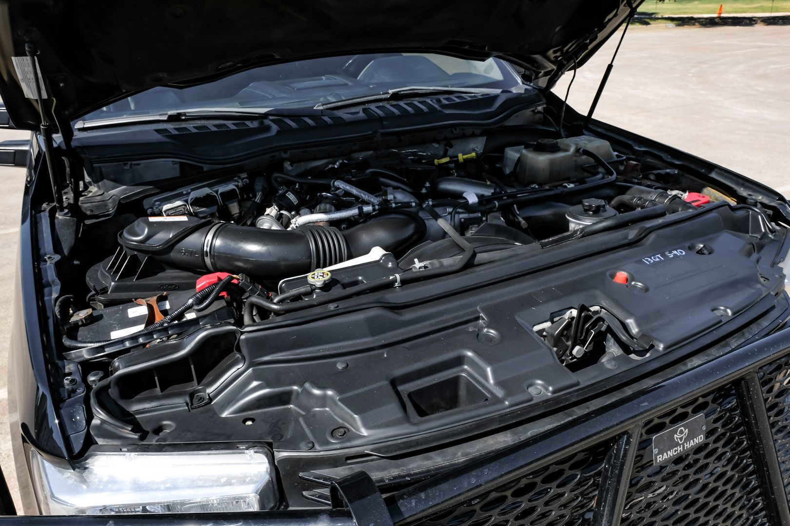 Photo 72 of this Ford Super Duty F-350 DRW
