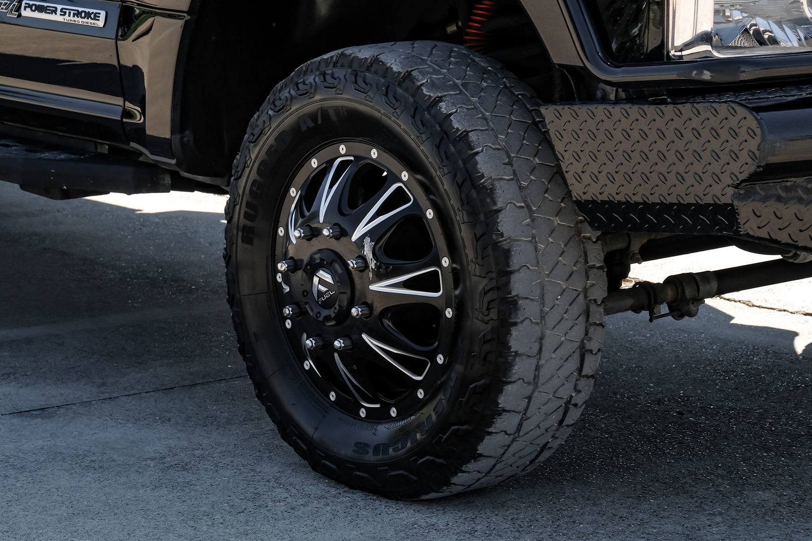 Photo 77 of this Ford Super Duty F-350 DRW