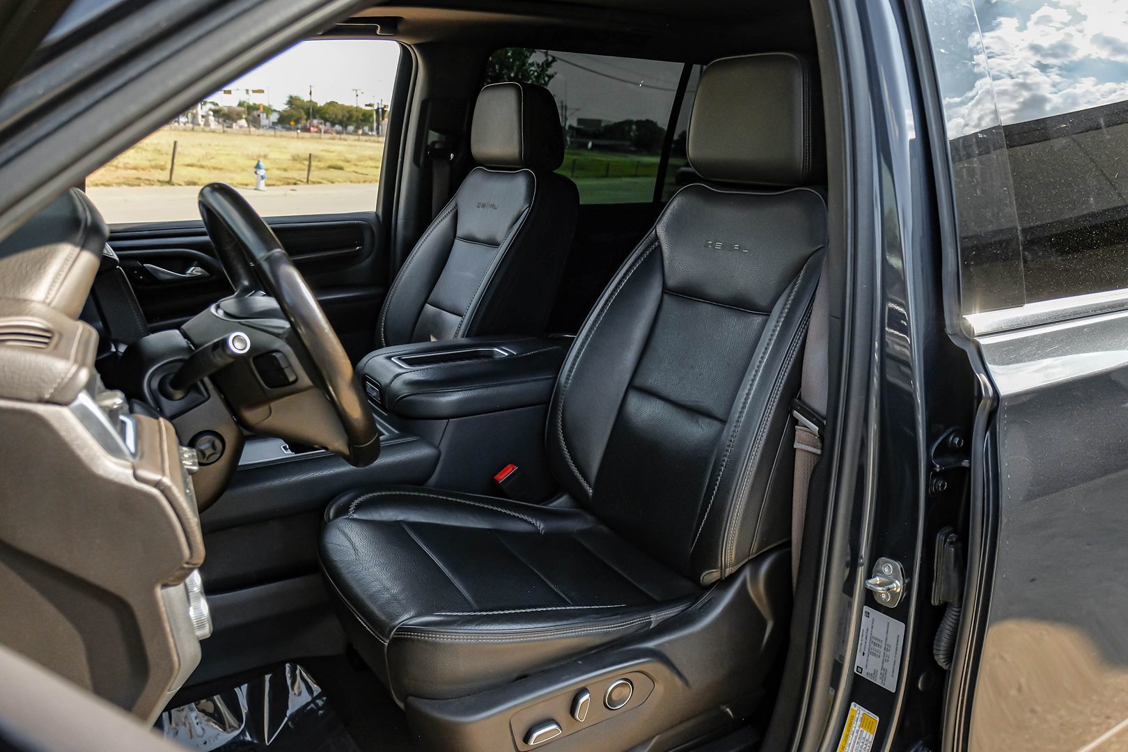 Photo 34 of this GMC Yukon XL