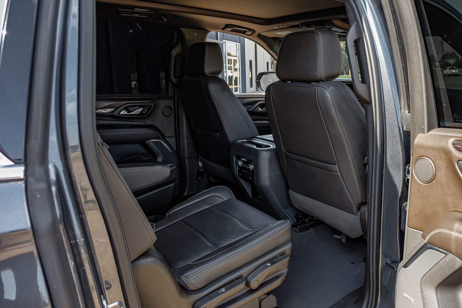 Photo 41 of this GMC Yukon XL