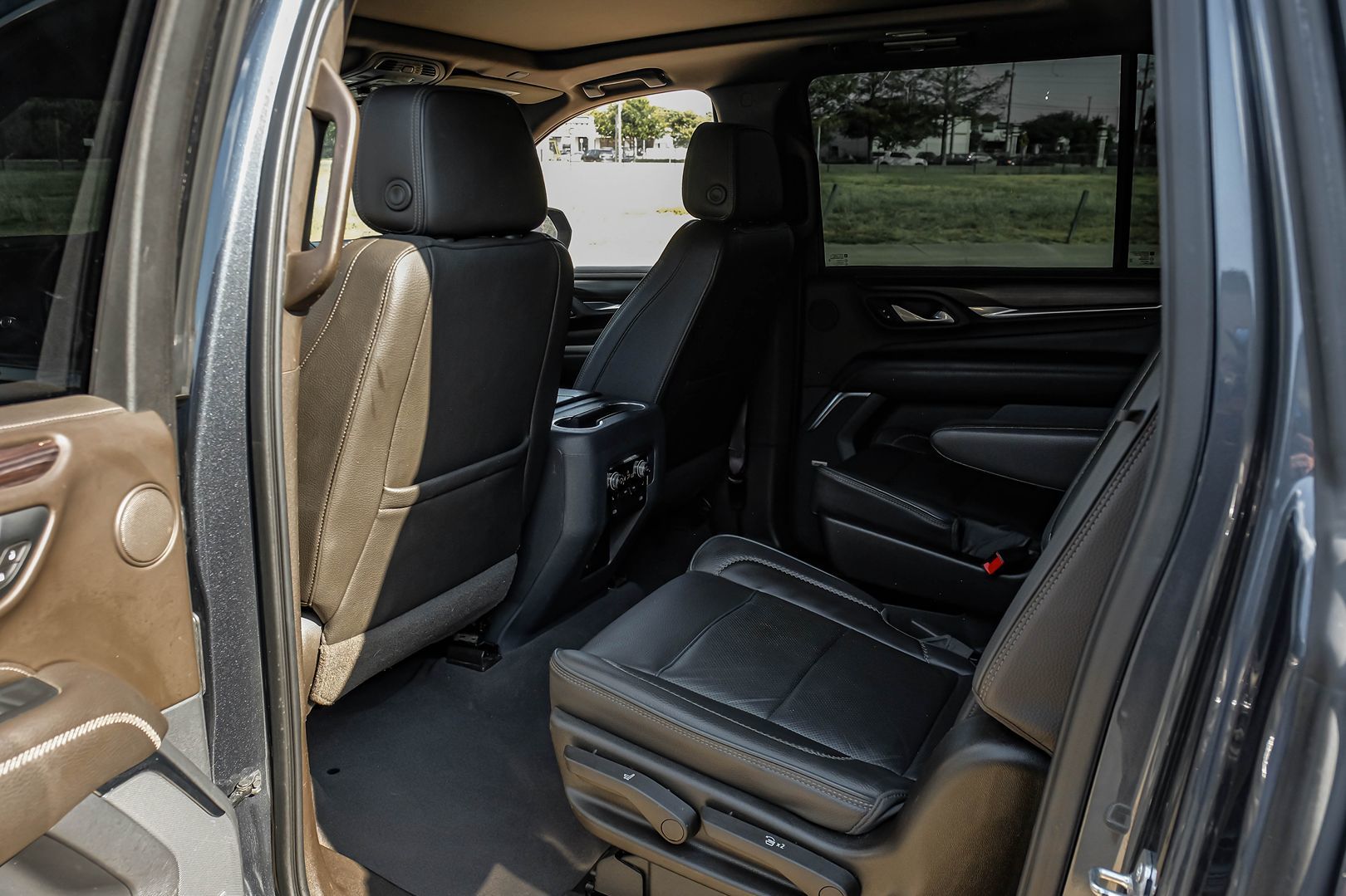 Photo 42 of this GMC Yukon XL