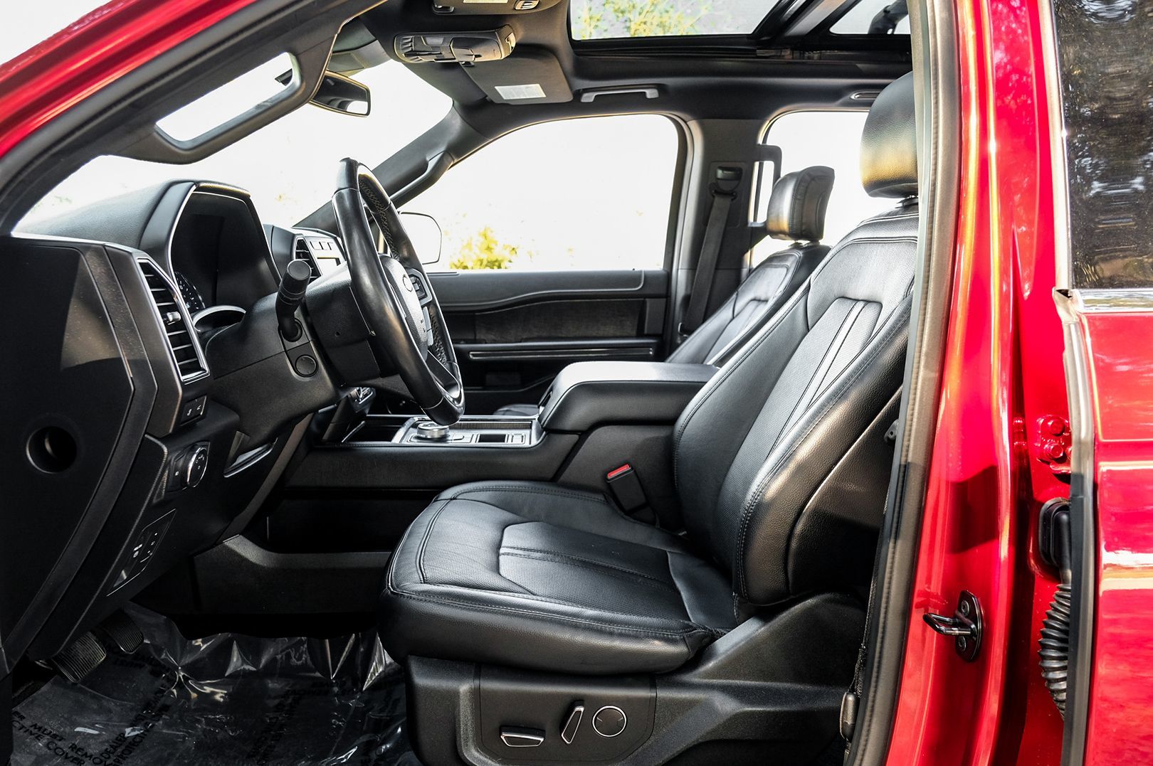 Photo 5 of this Ford Expedition