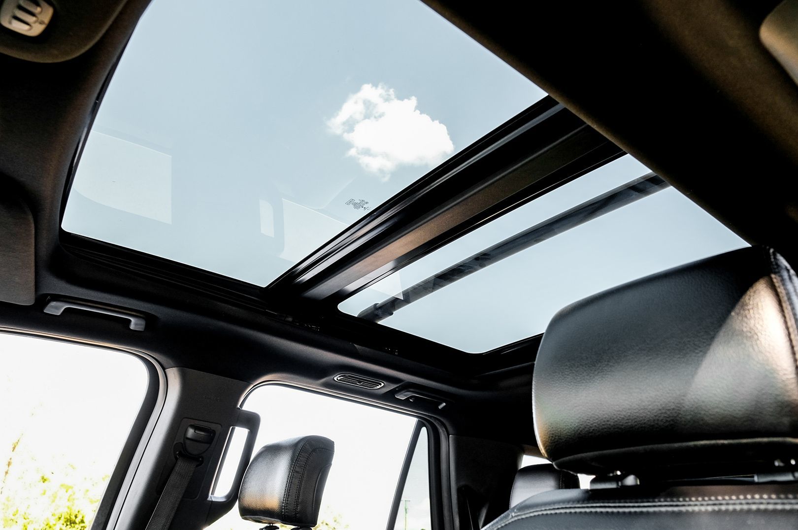 Photo 6 of this Ford Expedition