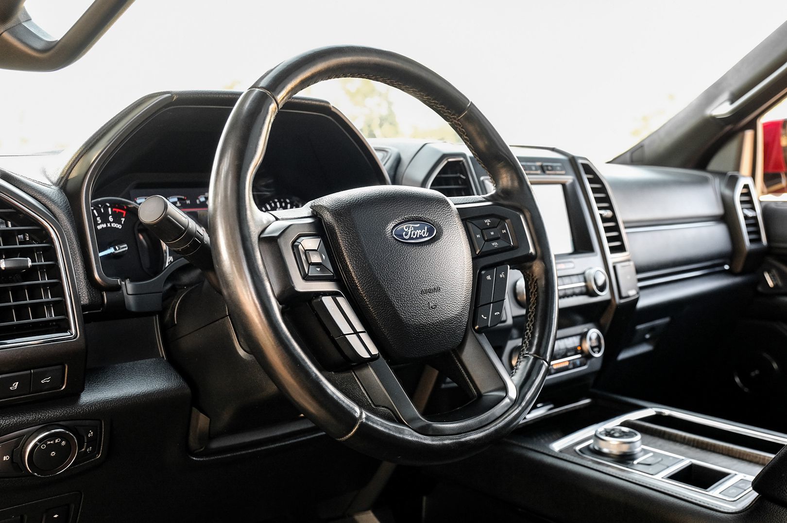 Photo 12 of this Ford Expedition