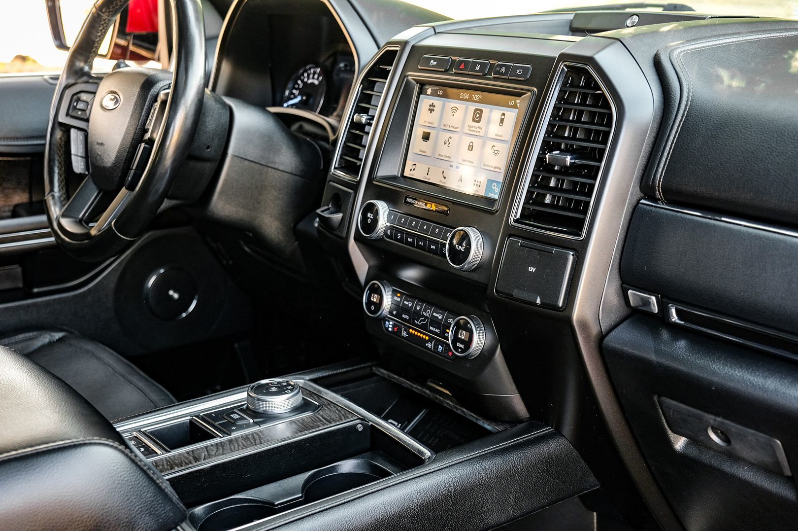 Photo 19 of this Ford Expedition
