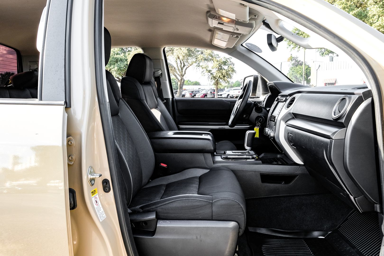 Photo 33 of this Toyota Tundra 4WD