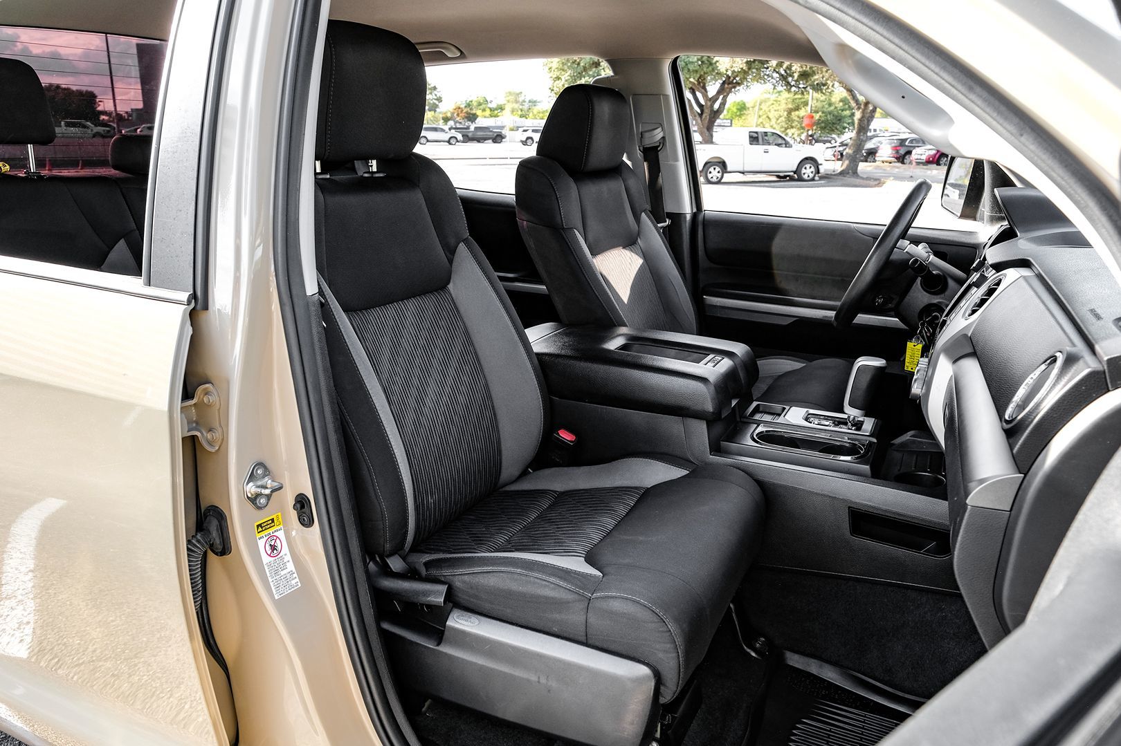 Photo 34 of this Toyota Tundra 4WD