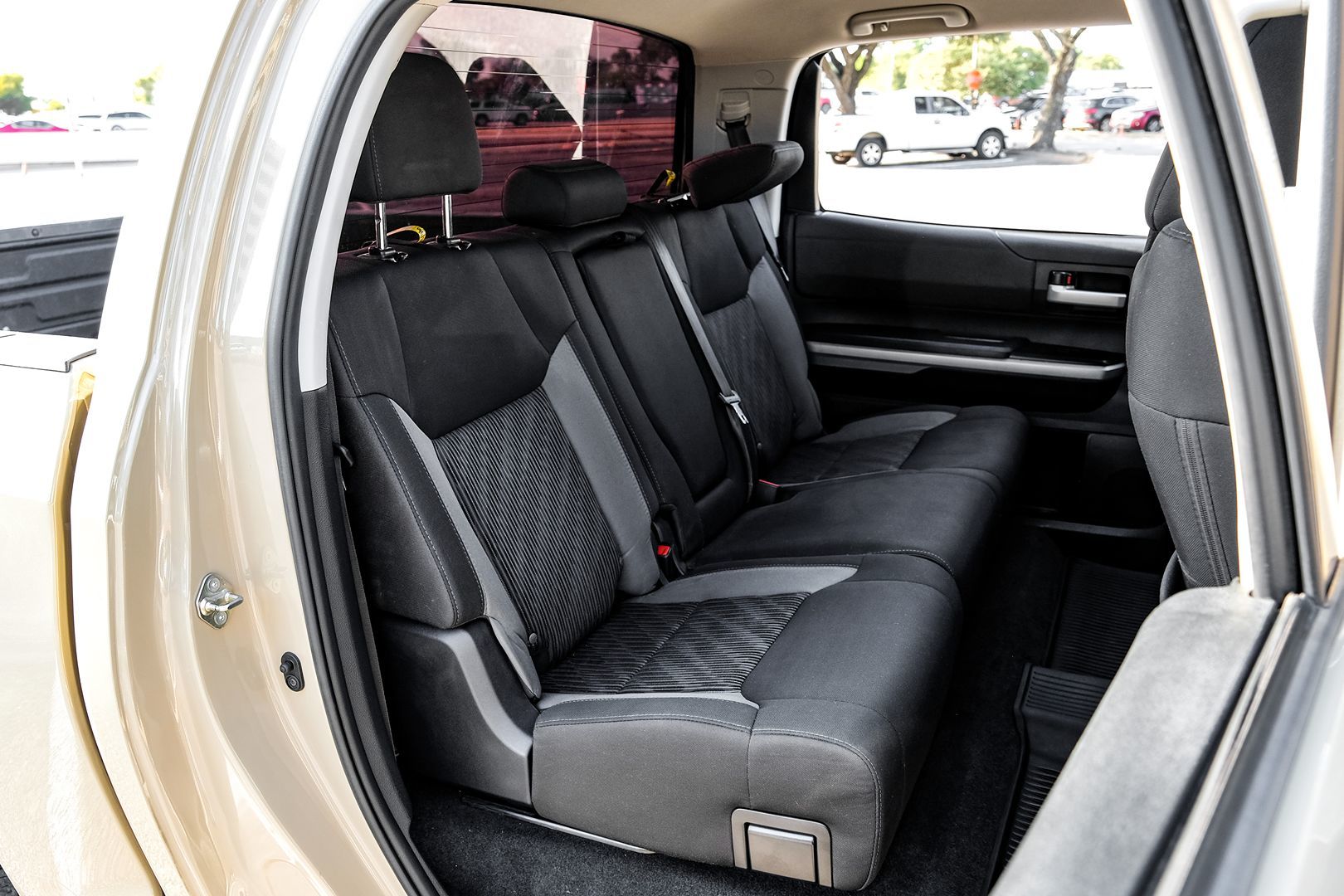 Photo 35 of this Toyota Tundra 4WD