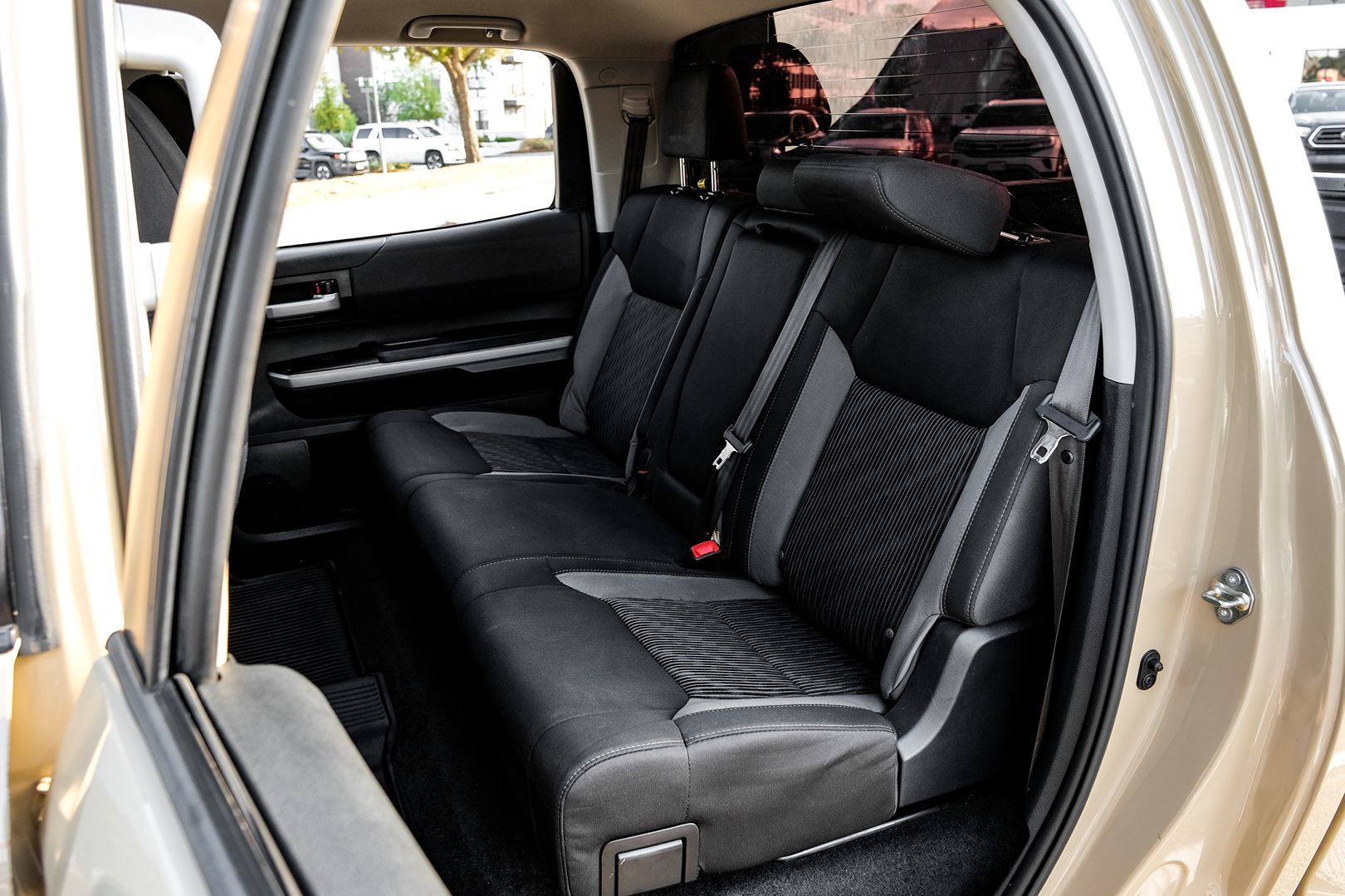 Photo 38 of this Toyota Tundra 4WD