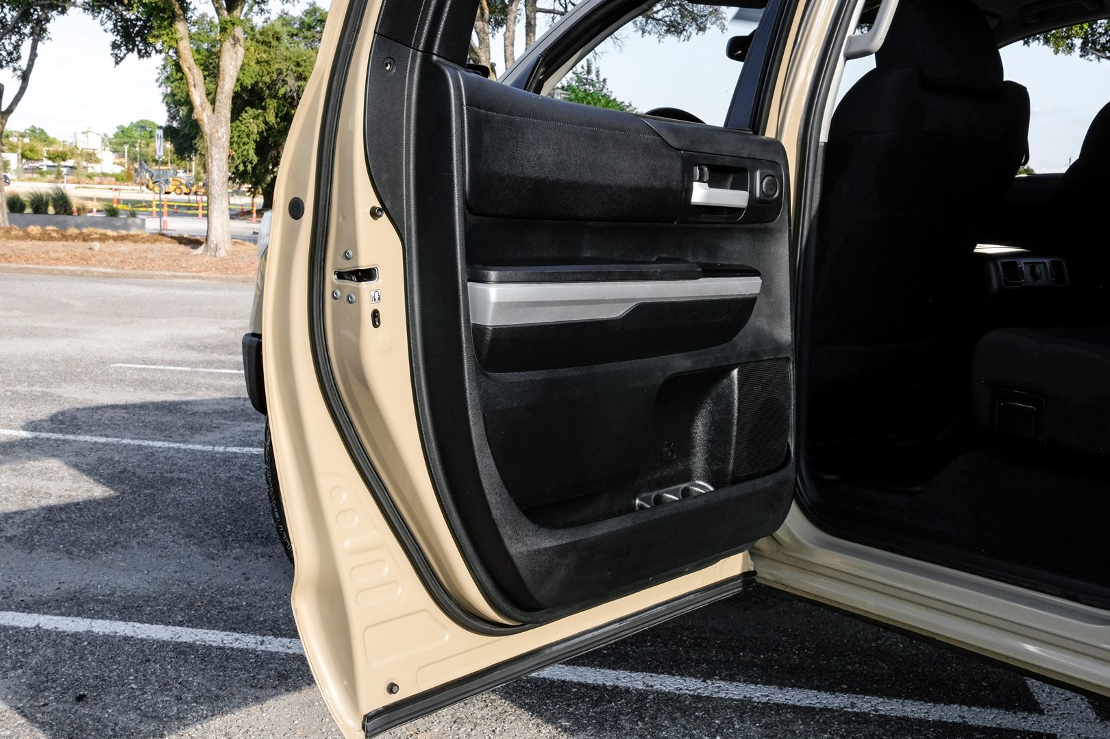 Photo 44 of this Toyota Tundra 4WD