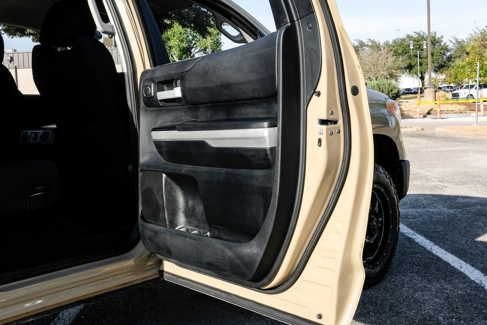 Photo 45 of this Toyota Tundra 4WD