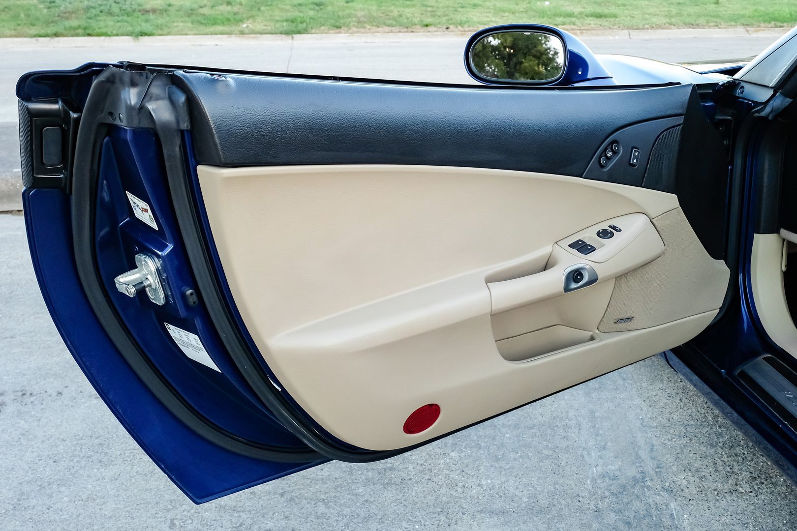 Photo 34 of this Chevrolet Corvette