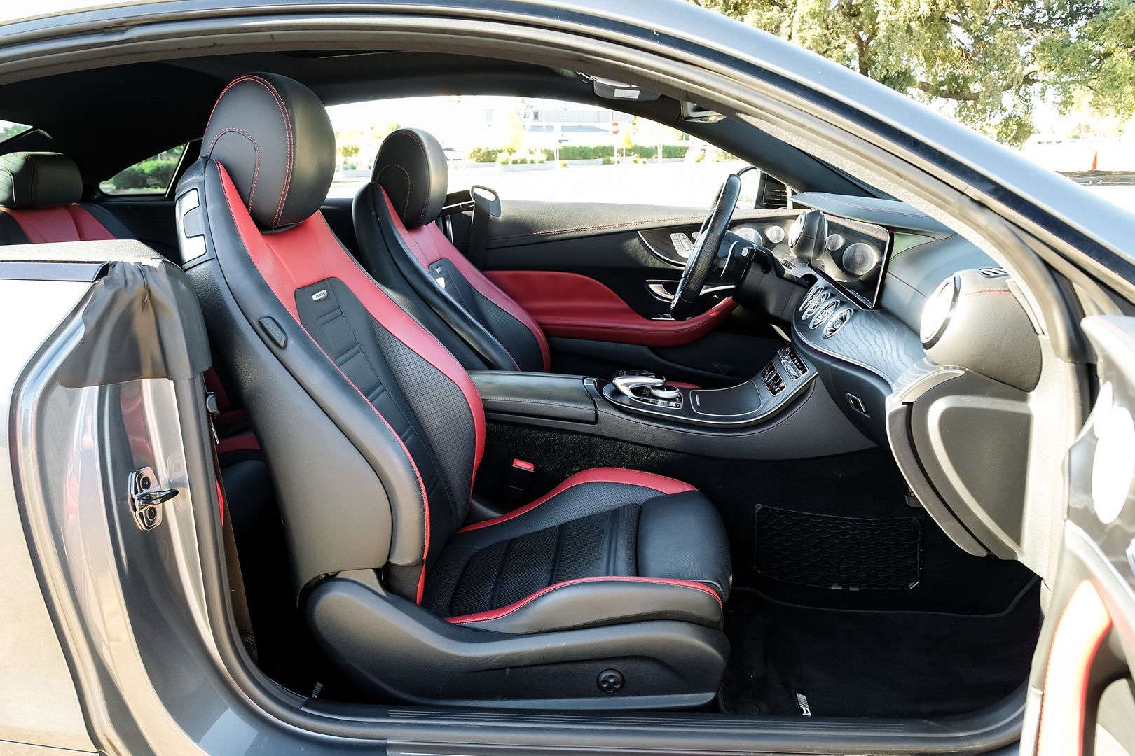 Photo 30 of this Mercedes-Benz AMG E 53