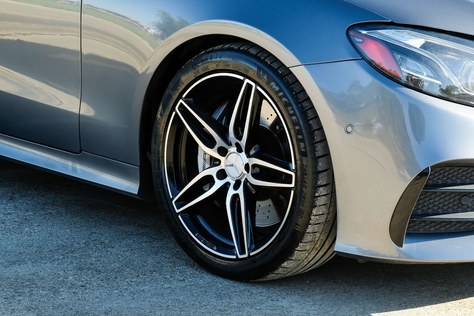 Photo 56 of this Mercedes-Benz AMG E 53