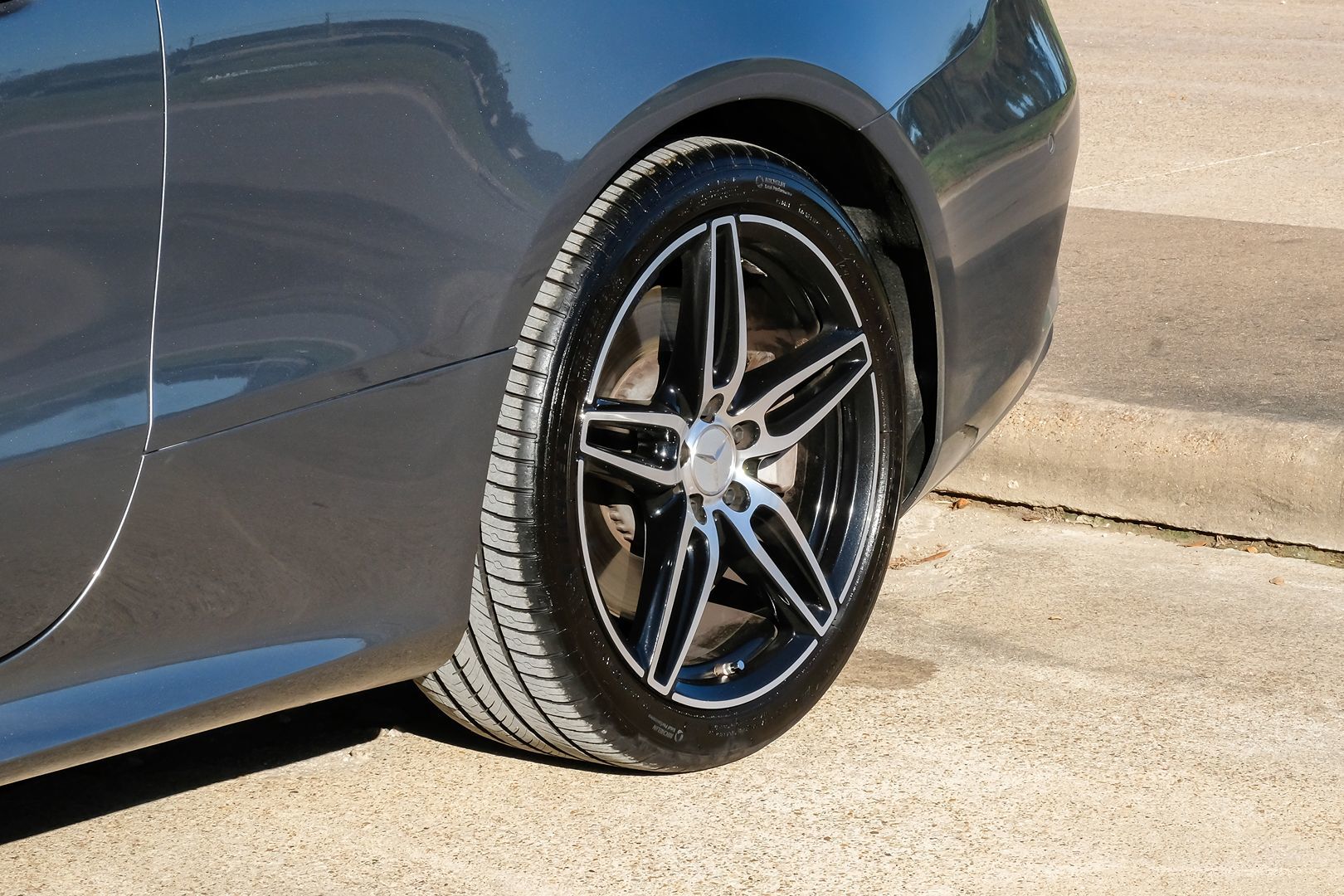 Photo 58 of this Mercedes-Benz AMG E 53