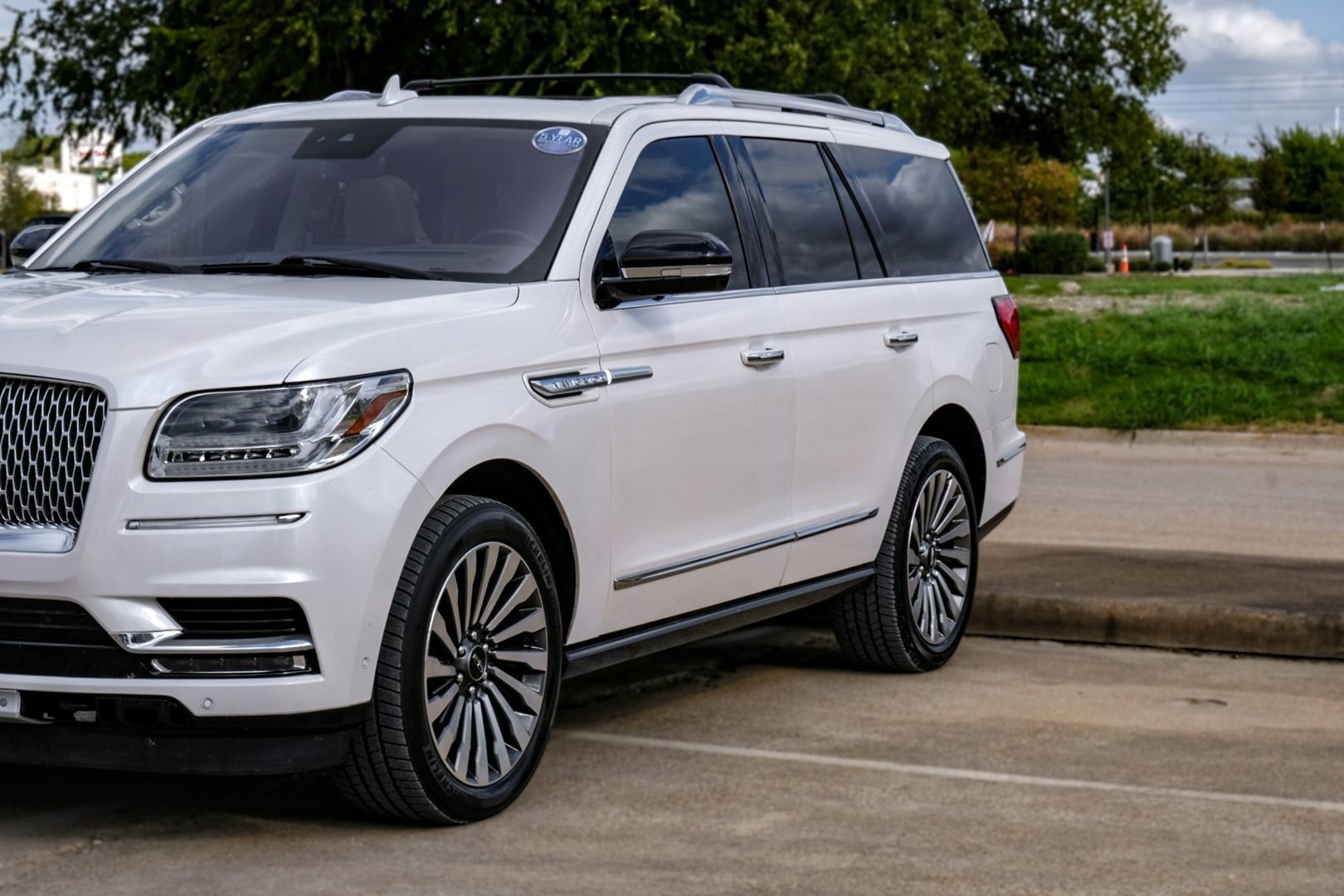 Photo 8 of this Lincoln Navigator