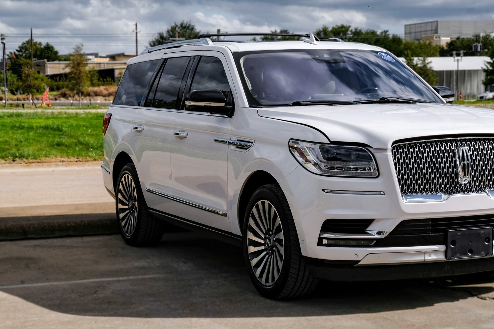 Photo 11 of this Lincoln Navigator