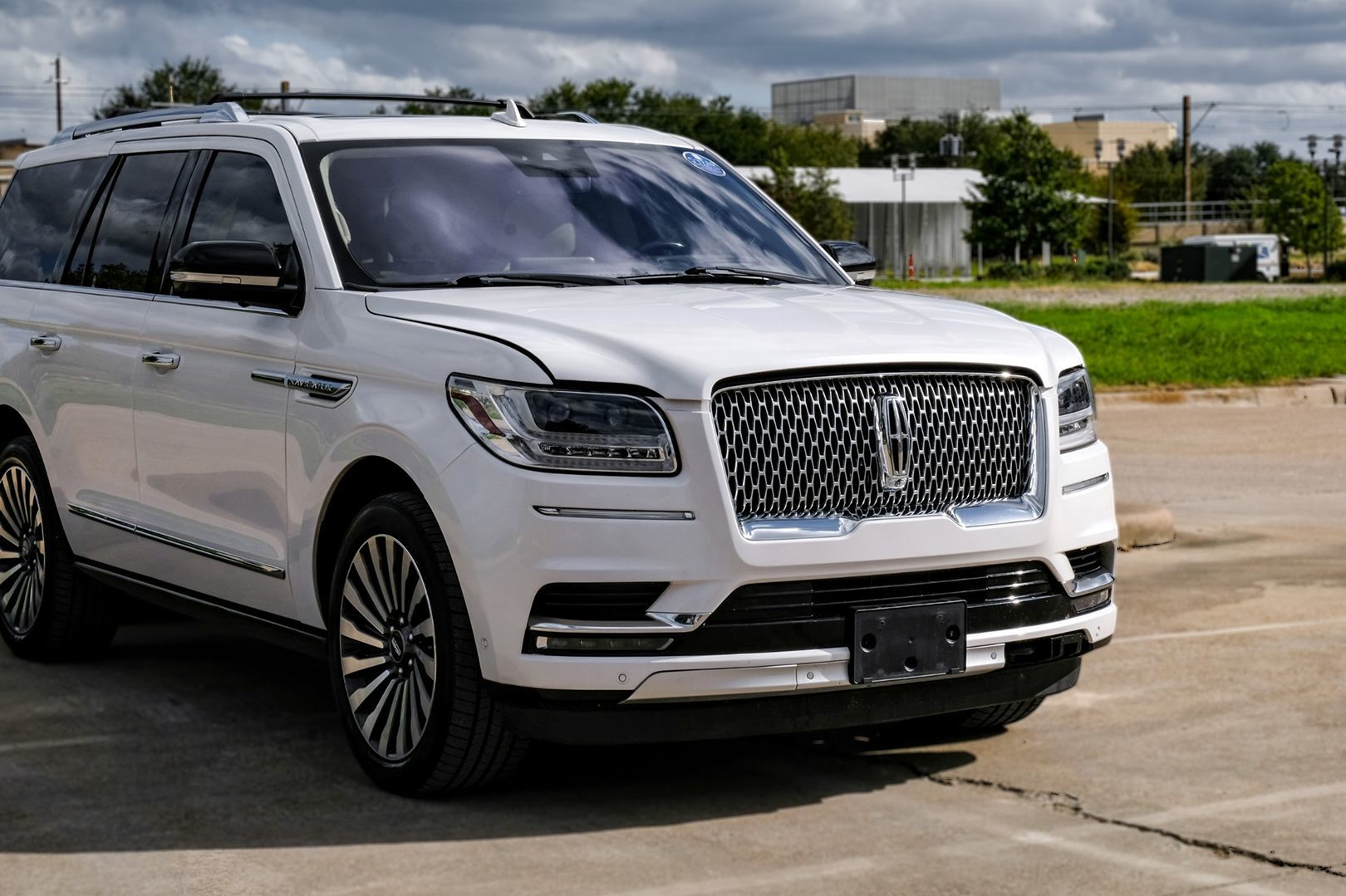 Photo 12 of this Lincoln Navigator