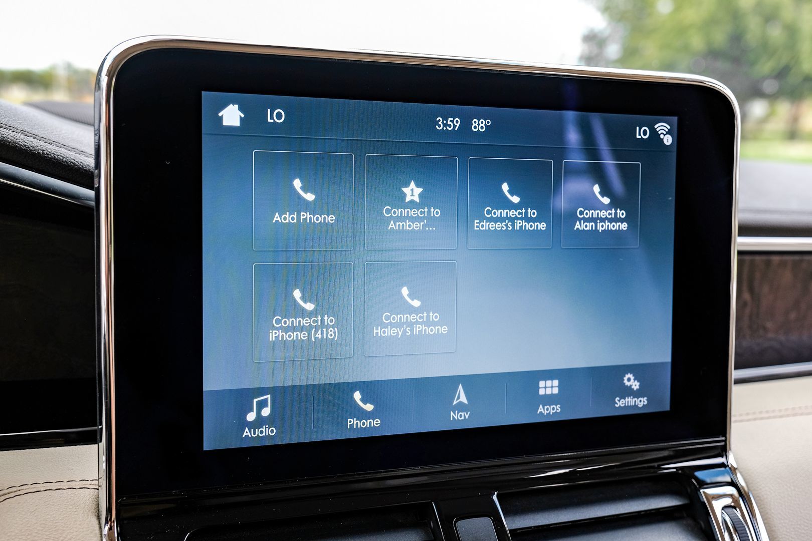 Photo 40 of this Lincoln Navigator