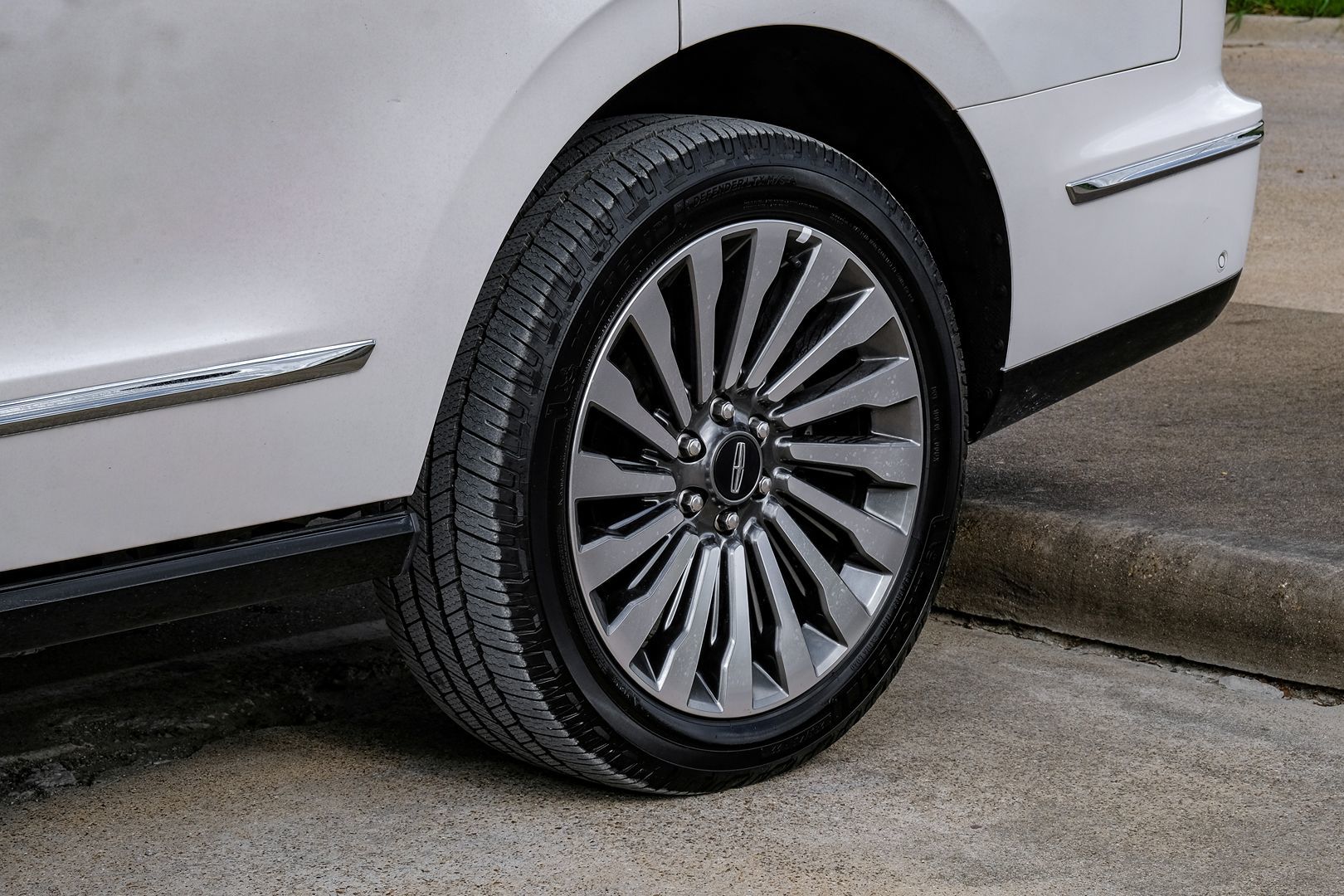 Photo 81 of this Lincoln Navigator