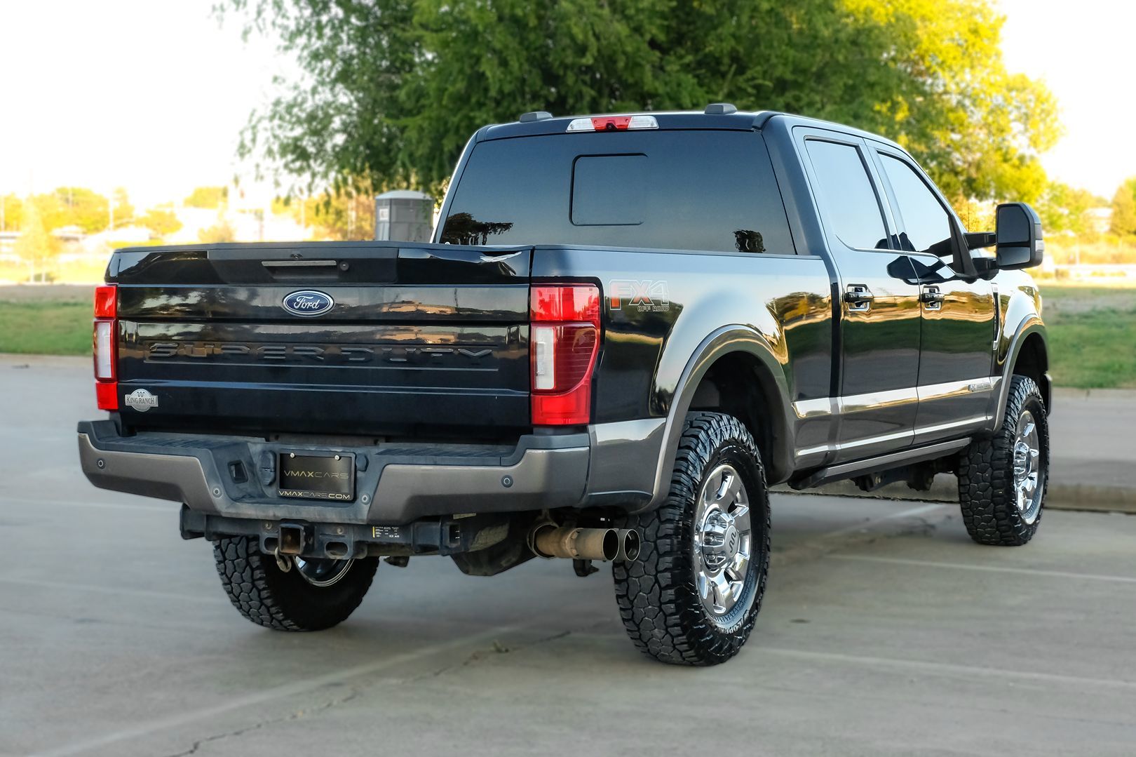 Photo 9 of this Ford Super Duty F-250 SRW