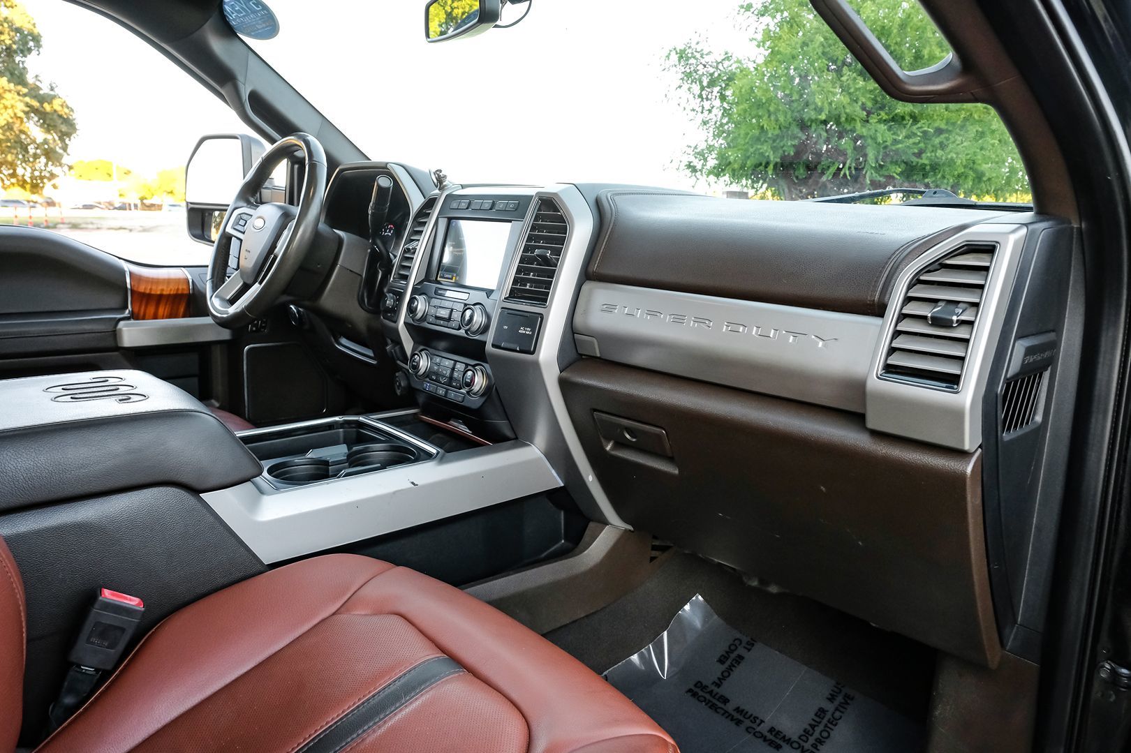 Photo 12 of this Ford Super Duty F-250 SRW