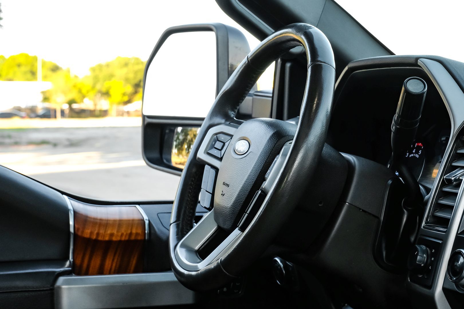 Photo 13 of this Ford Super Duty F-250 SRW
