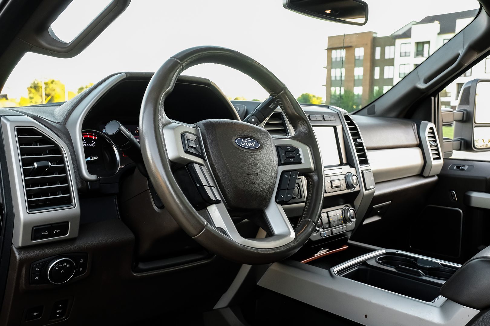 Photo 15 of this Ford Super Duty F-250 SRW