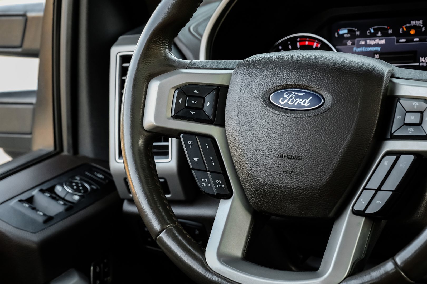 Photo 16 of this Ford Super Duty F-250 SRW