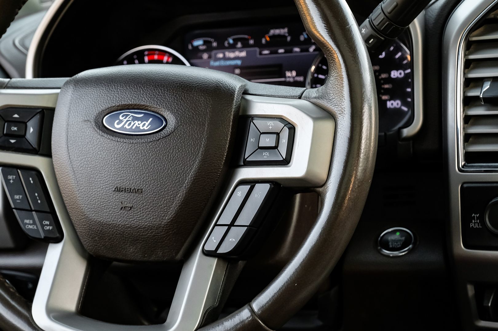 Photo 17 of this Ford Super Duty F-250 SRW