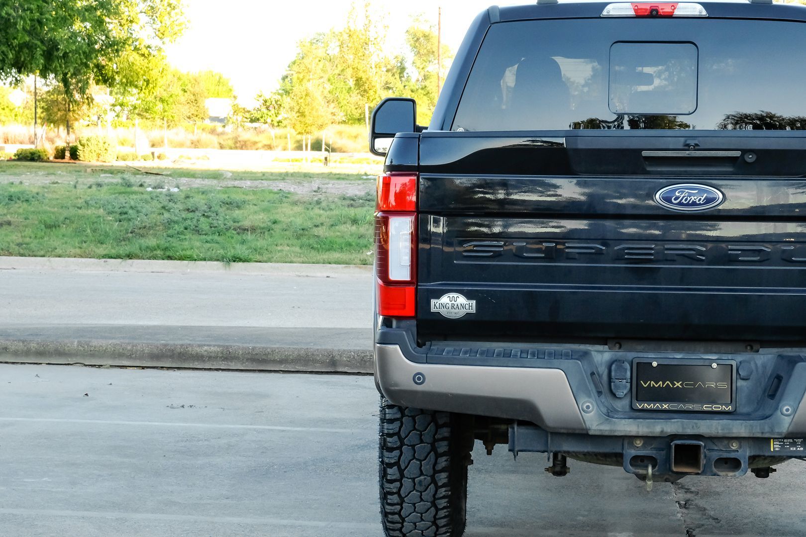 Photo 54 of this Ford Super Duty F-250 SRW