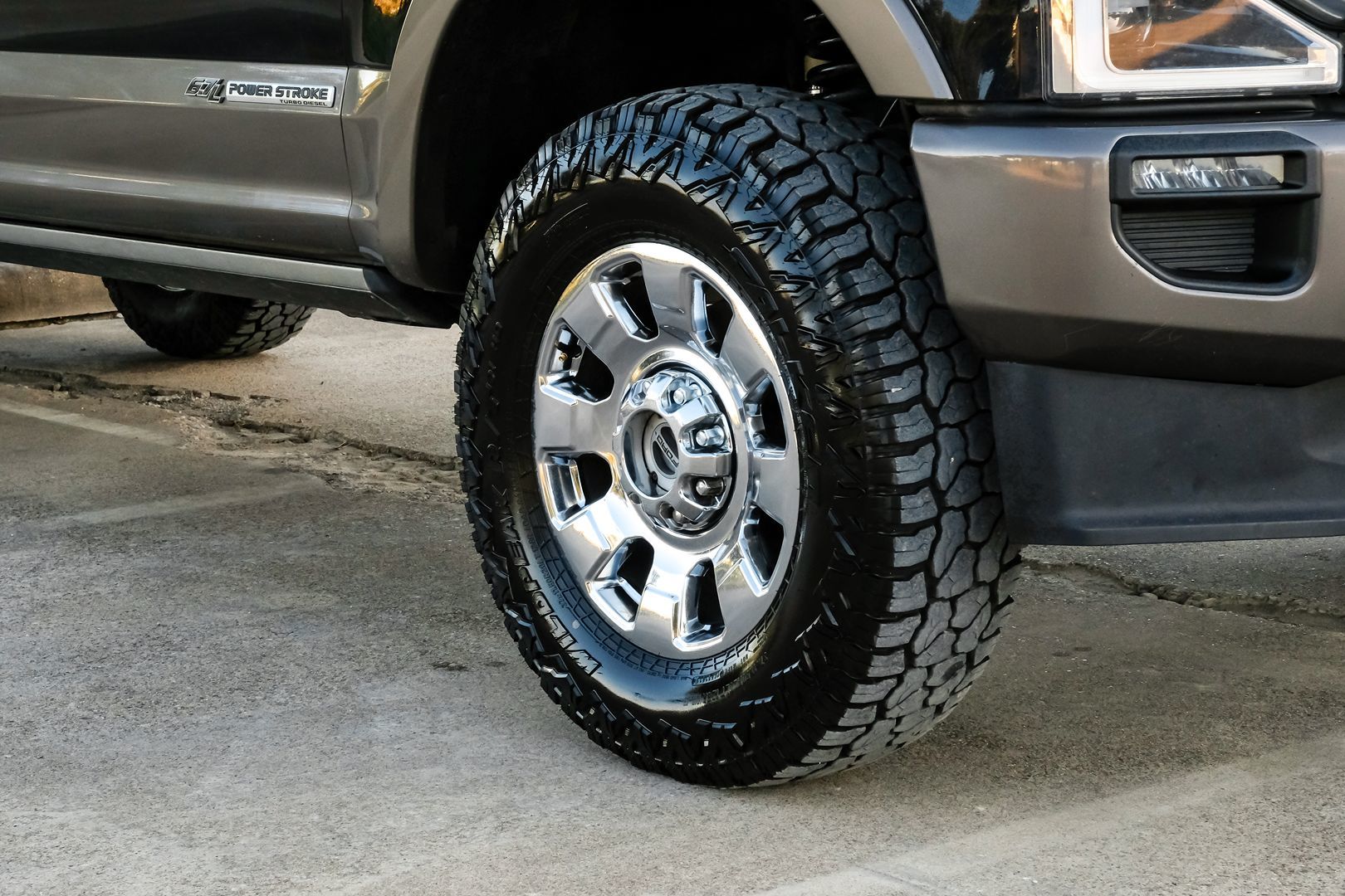 Photo 66 of this Ford Super Duty F-250 SRW