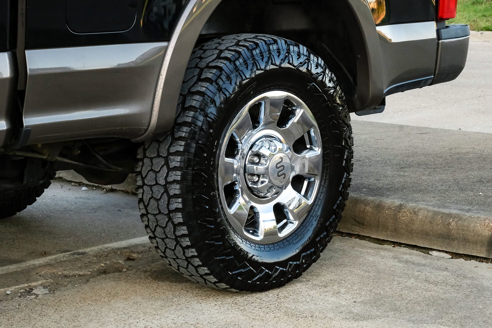Photo 68 of this Ford Super Duty F-250 SRW