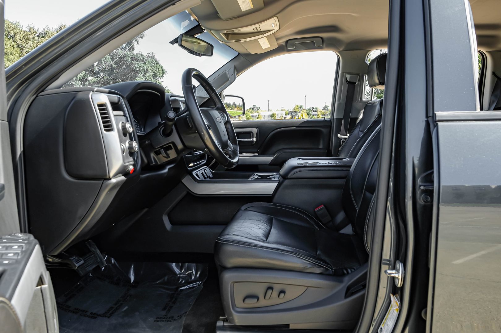 Photo 6 of this Chevrolet Silverado 1500